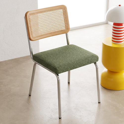 Lot de 2 chaises en métal chromé, cannage naturel et tissu bouclé vert - Paula