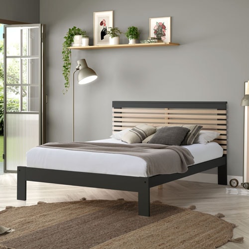 Lit adulte 140x190 cm avec tête de lit à lattes en bois clair / gris anthracite - Lucy