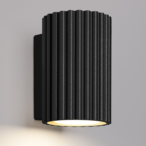 Applique en aluminium cannelé 10 cm noir - Karbon