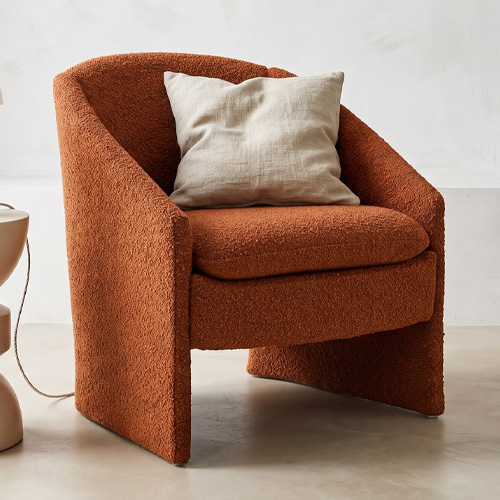 Fauteuil en bois et tissu bouclé rouille - Ami