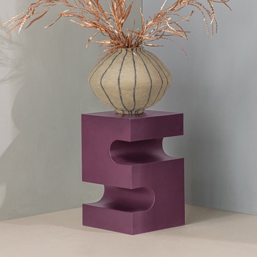 Table d'appoint sculpturale en métal laqué violet/brun 30 cm - Jessa