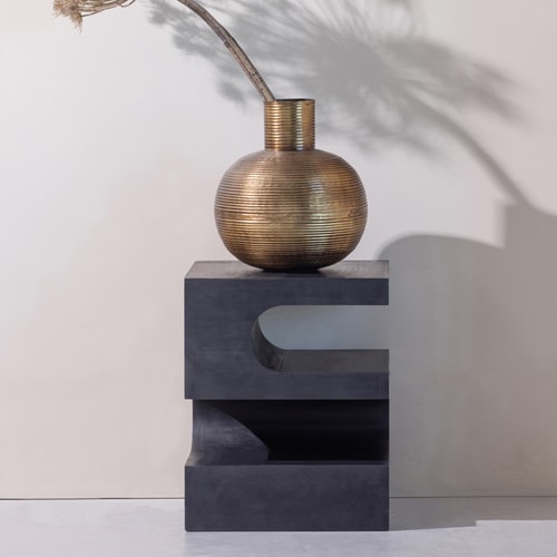 Table d'appoint sculptée en bois de manguier noir 40 cm - Toma