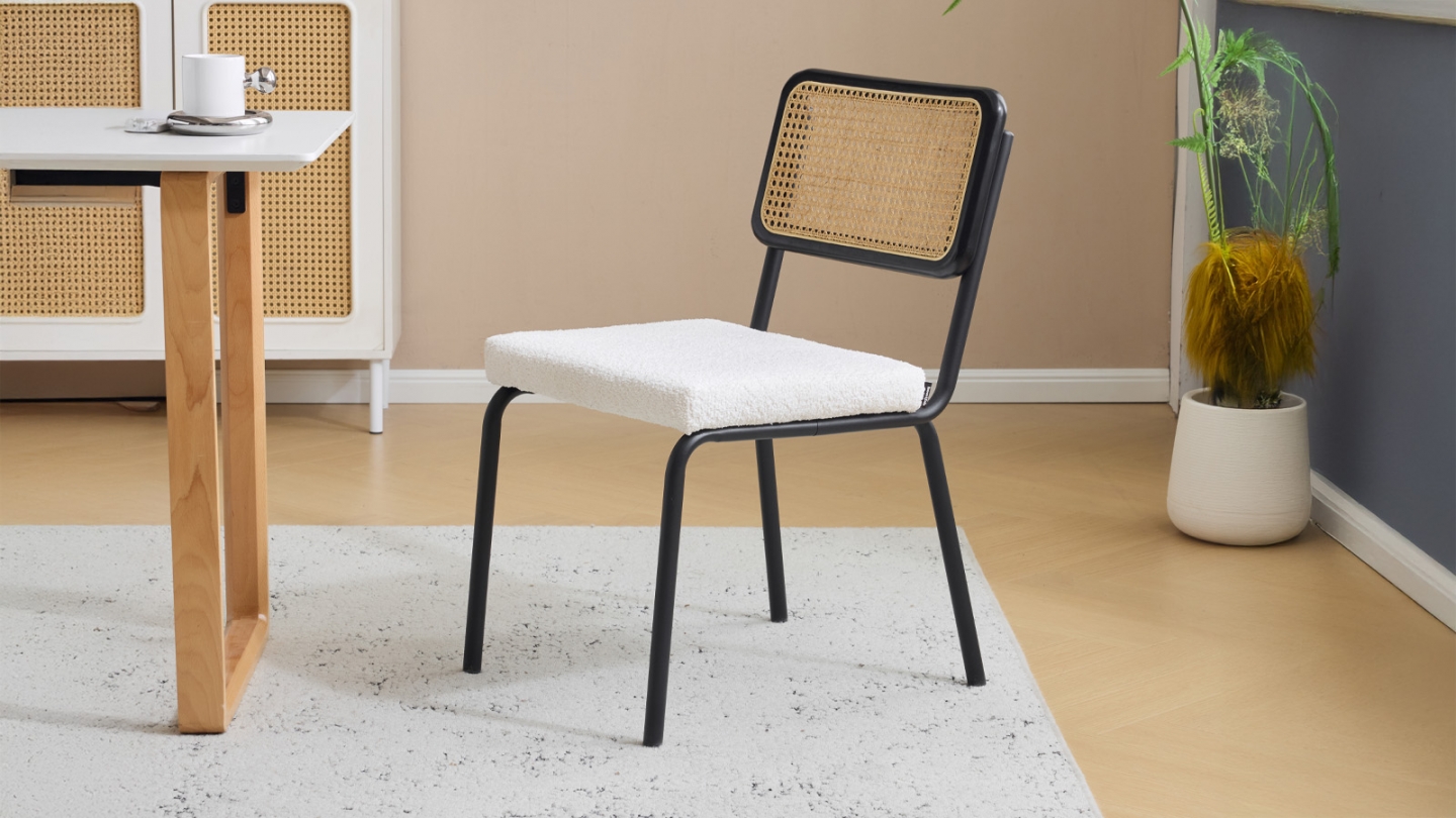 Lot de 2 chaises en acier et bois noir, cannage naturel et tissu bouclé beige - Paula