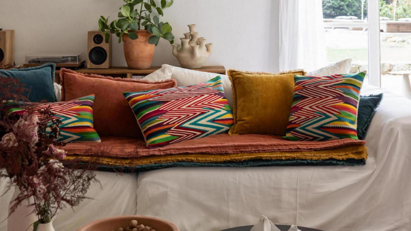Coussin à frange en velours jaune safran 30 x 50 cm - Fara