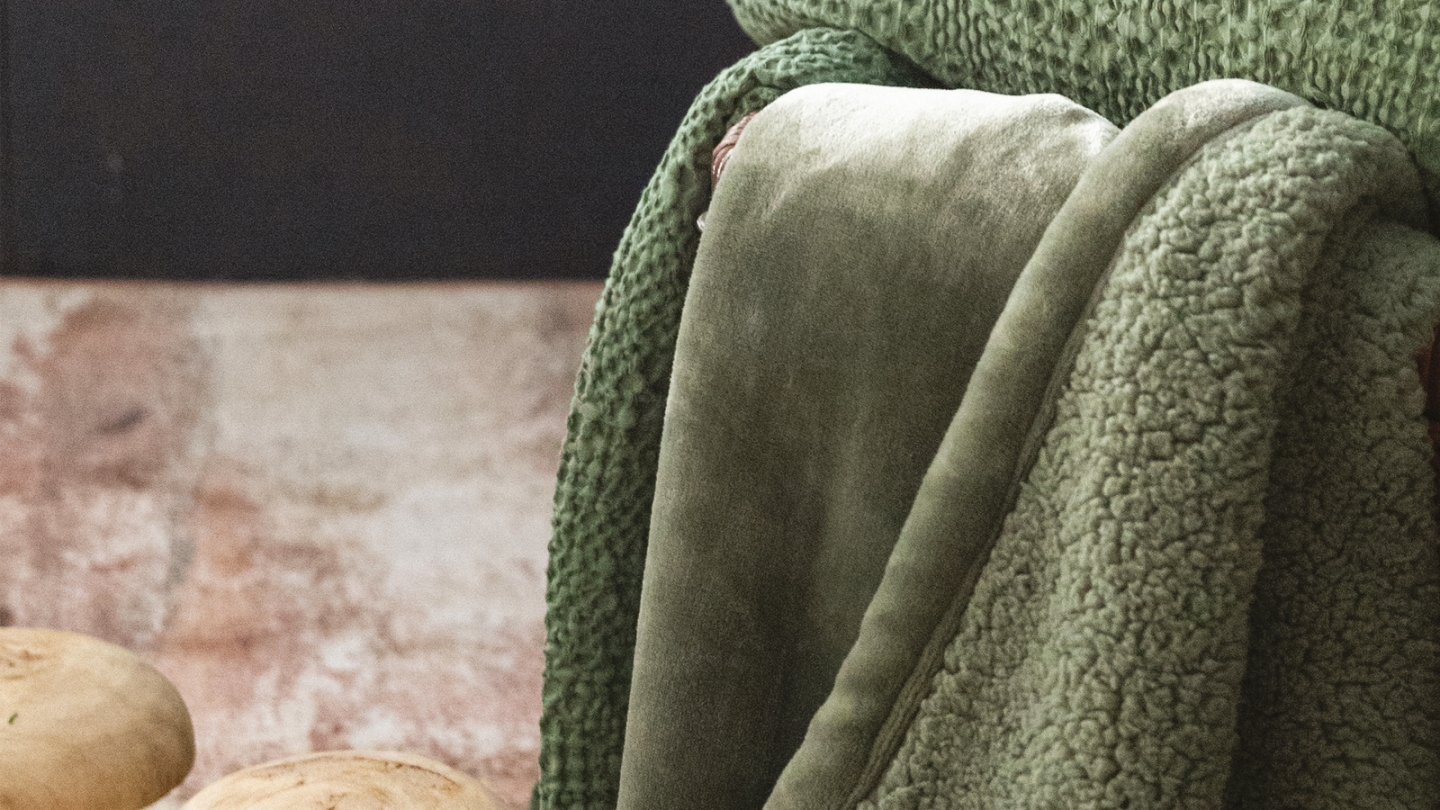 Maxi plaid doux vert amande 180 x 220 cm - Michka