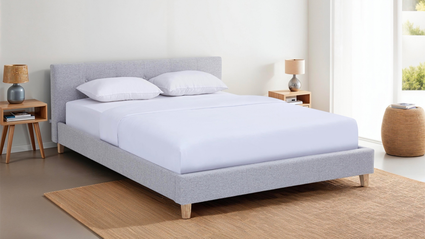Lit adulte 140x190 cm avec tête de lit capitonnée en tissu gris chiné - Milo