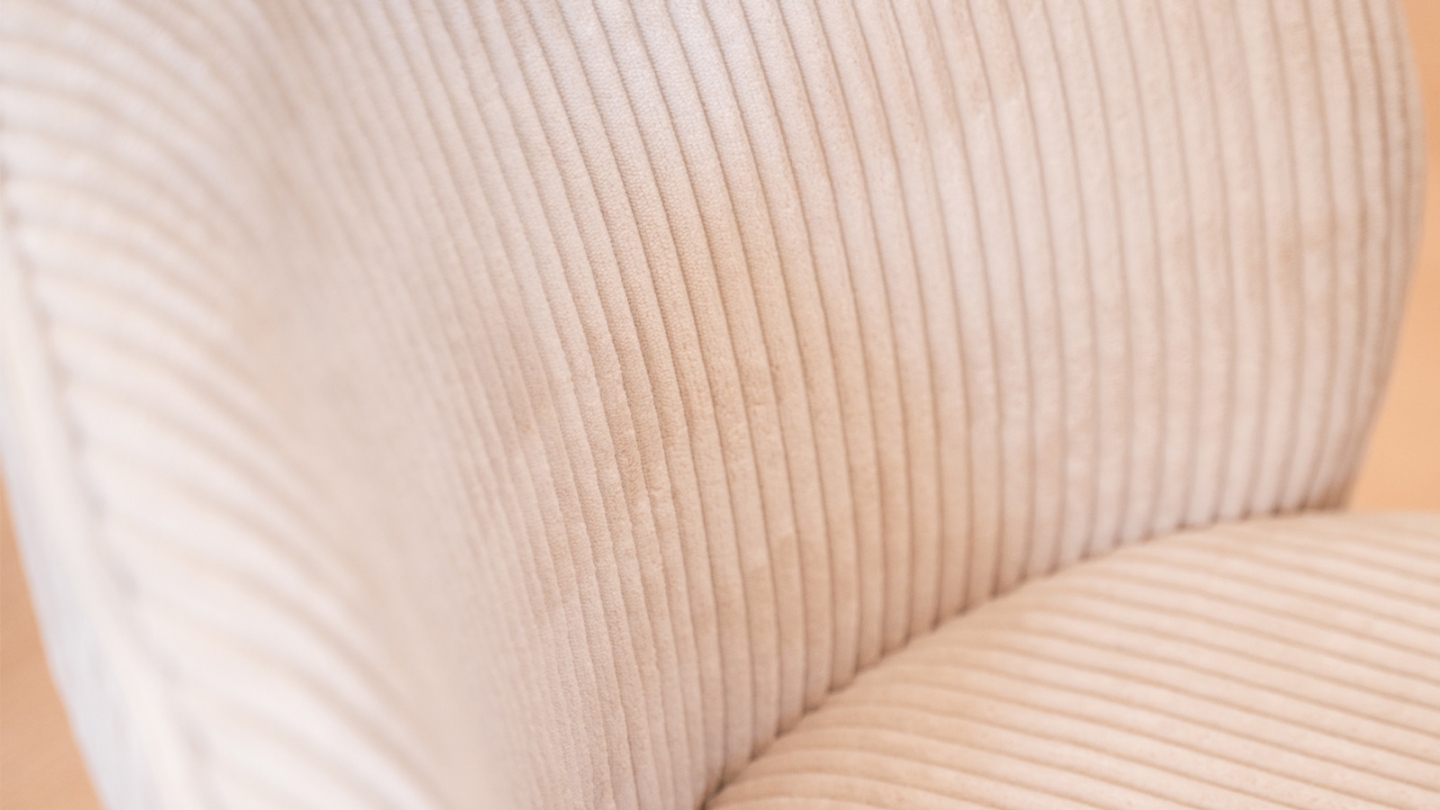Lot de 2 chaises de salle à manger en velours côtelé beige - piètement en métal noir - Noé