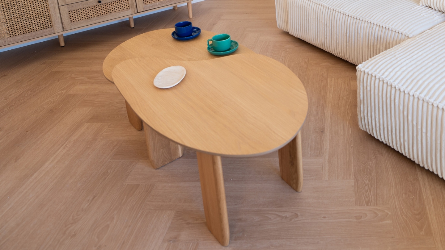 Table basse organique en bois placage chêne 100 cm - Aria