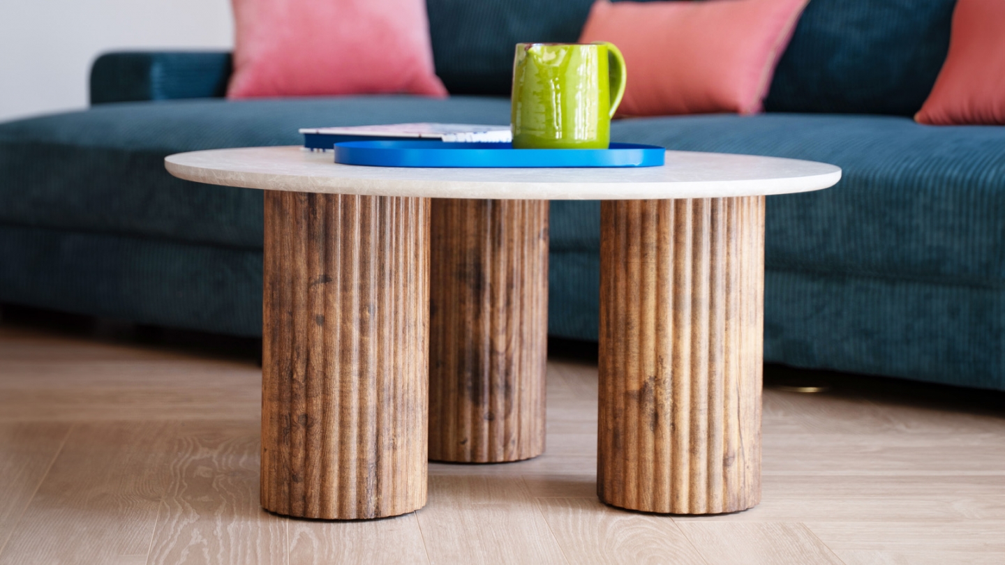 Table basse ronde effet marbre blanc, piètement bois 80 cm - Stone