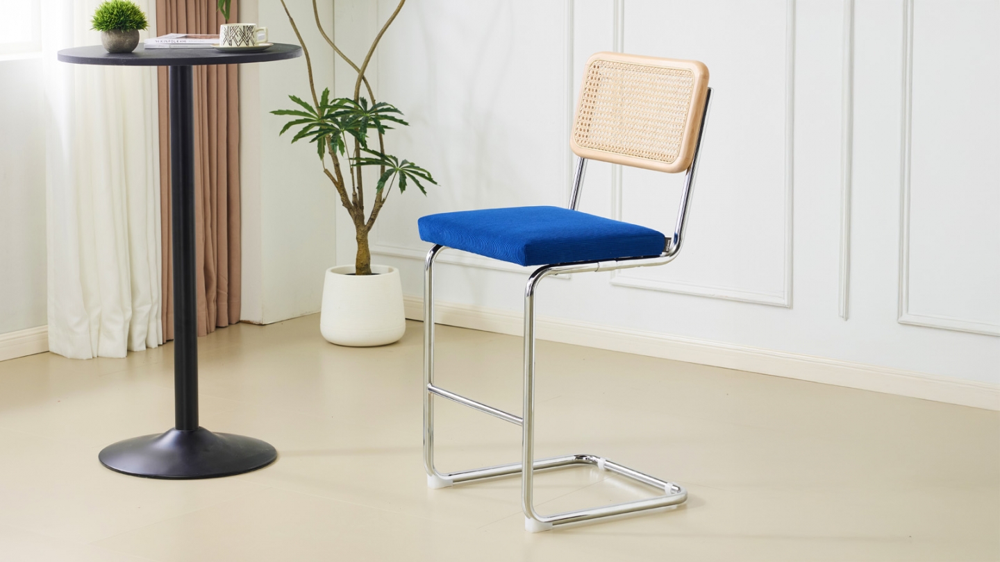 Lot de 2 tabourets de bar en velours côtelé bleu électrique et cannage - Muse