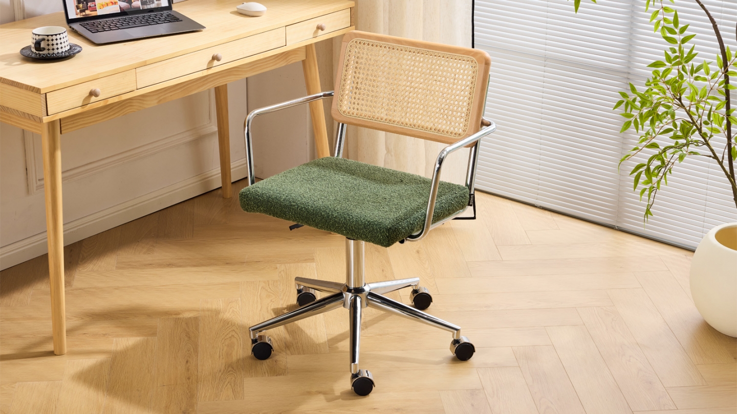 Fauteuil de bureau pivotant et réglable en hauteur en tissu bouclé vert et cannage - Julian