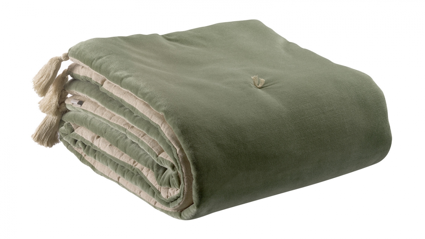 Edredon en velours vert verveine avec pompons 80x180 cm - Elise Edredon en velours vert verveine avec pompons 80x180 cm - Elise