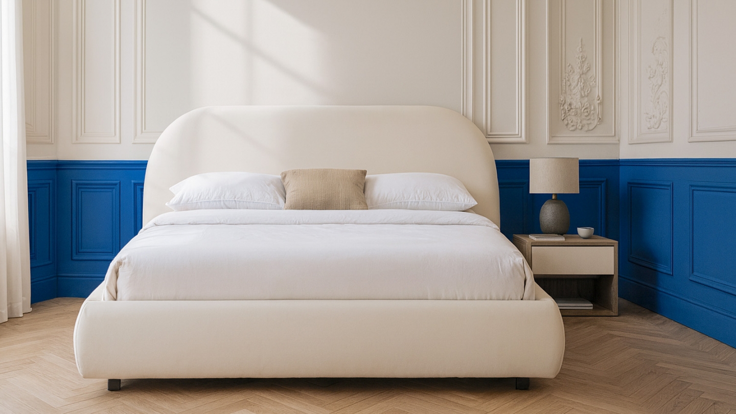 Lit adulte 140x190 cm avec sommier et tête de lit matelassée en velours beige - Maddie