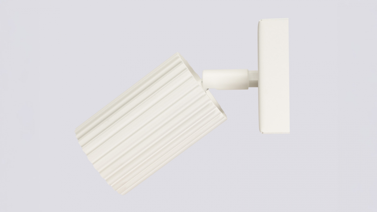 Applique en aluminium cannelé beige - Karbon