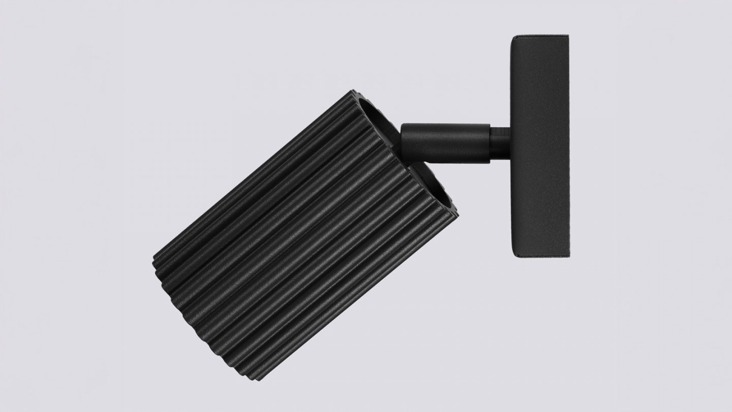 Applique en aluminium cannelé noir - Karbon