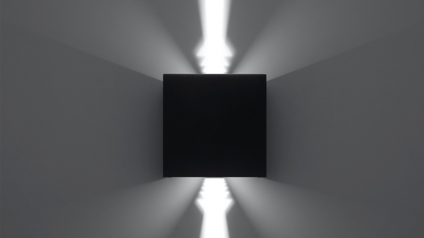 Applique cubique pour l'extérieur en aluminium noir - Luca