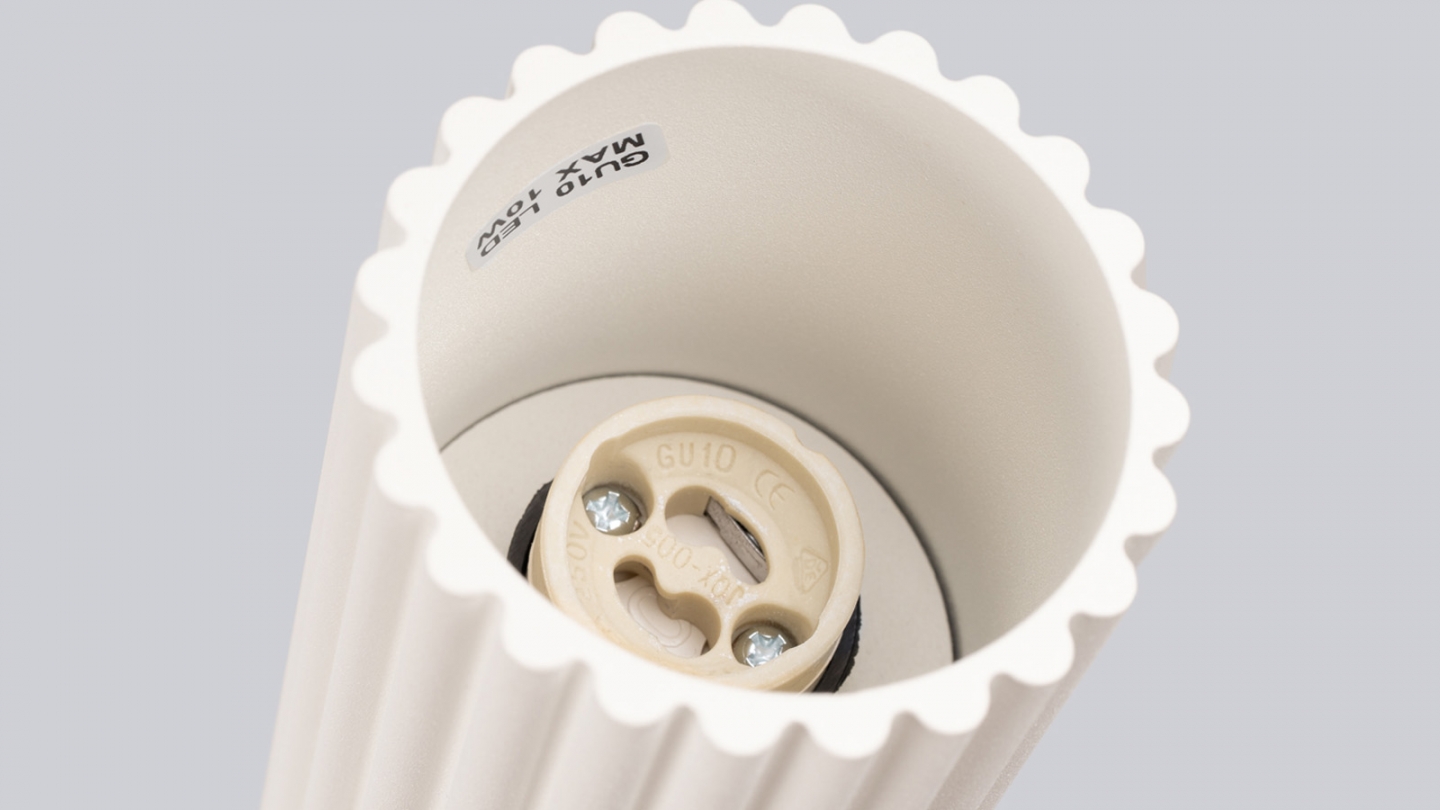 Plafonnier en aluminium cannelé 30 cm beige - Karbon Plafonnier en aluminium cannelé 30 cm beige - Karbon