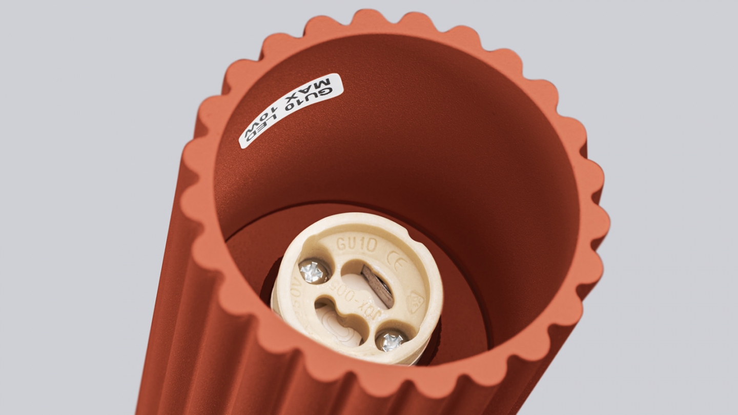 Plafonnier en aluminium cannelé 30 cm terracotta - Karbon Plafonnier en aluminium cannelé 30 cm terracotta - Karbon