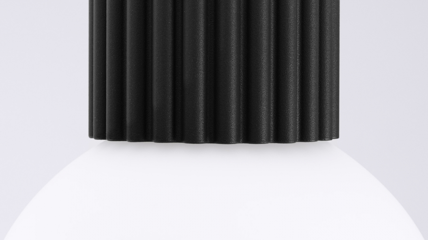 Plafonnier en aluminium cannelé noir - Halo