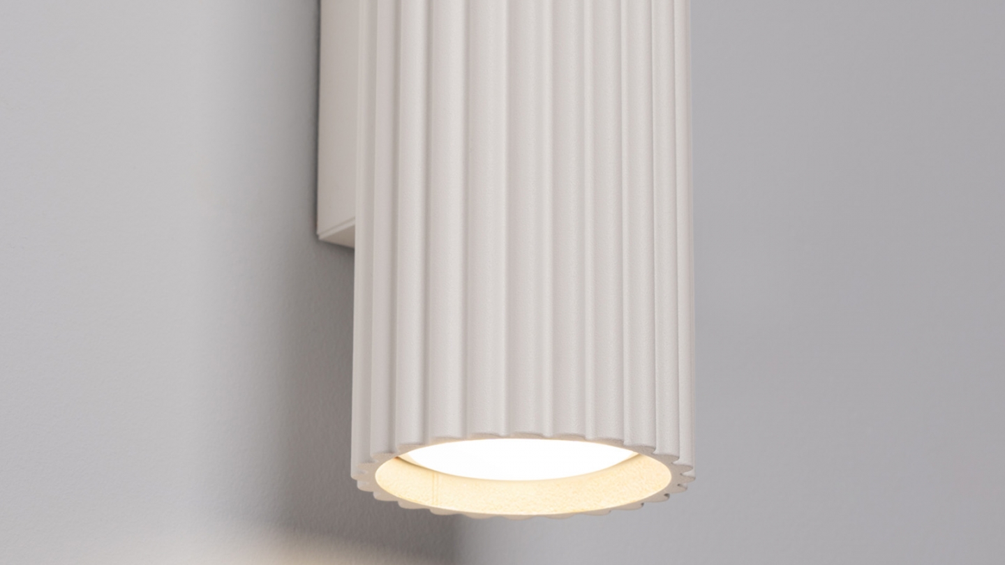 Applique en aluminium cannelé 20 cm beige - Karbon