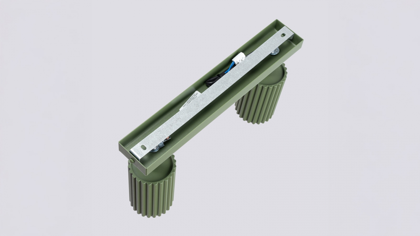 Plafonnier linéaire en aluminium cannelé 2 ampoules vert olive - Karbon