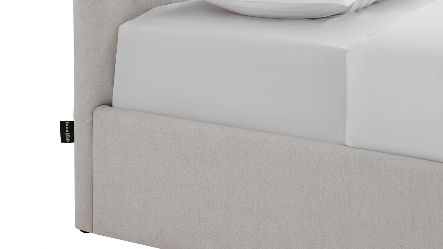 Ensemble Lit coffre adulte 180x200cm avec tête de lit en tissu beige - Tina + Matelas mémoire de forme - Memo HR