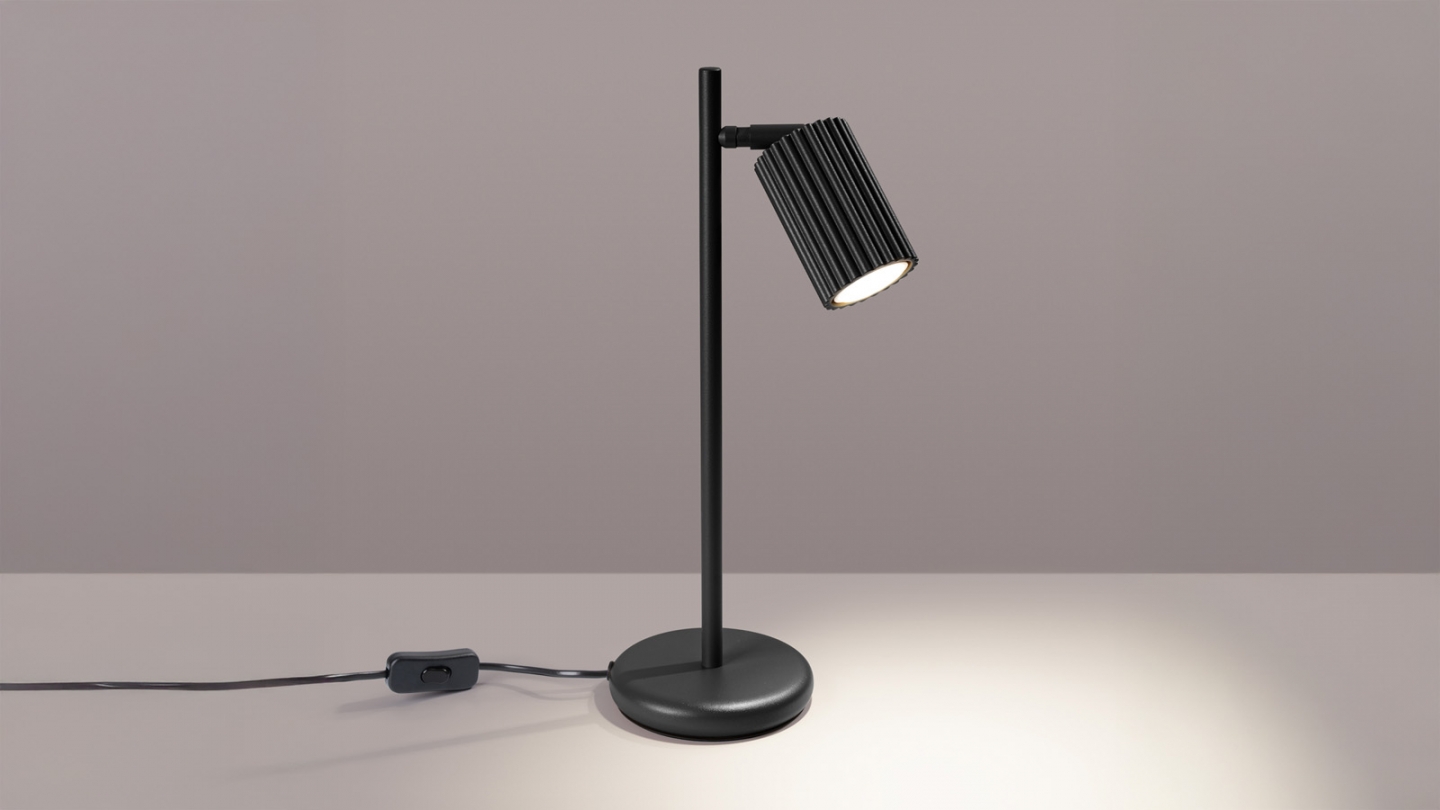 Lampe à poser en aluminium cannelé noir - Karbon Lampe à poser en aluminium cannelé noir - Karbon