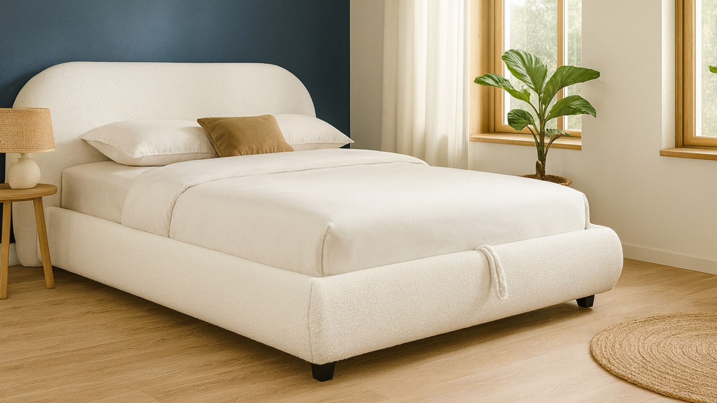 Lit coffre 160x200 cm avec tête de lit matelassée en tissu bouclé beige - Madisson Lit coffre 160x200 cm avec tête de lit matelassée en tissu bouclé beige - Madisson