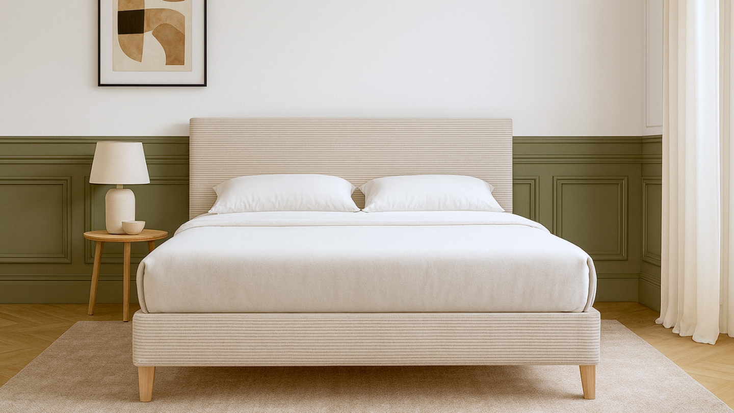 Lit adulte 140x190 cm avec tête de lit capitonnée en velours côtelé beige - Milo Lit adulte 140x190 cm avec tête de lit capitonnée en velours côtelé beige - Milo