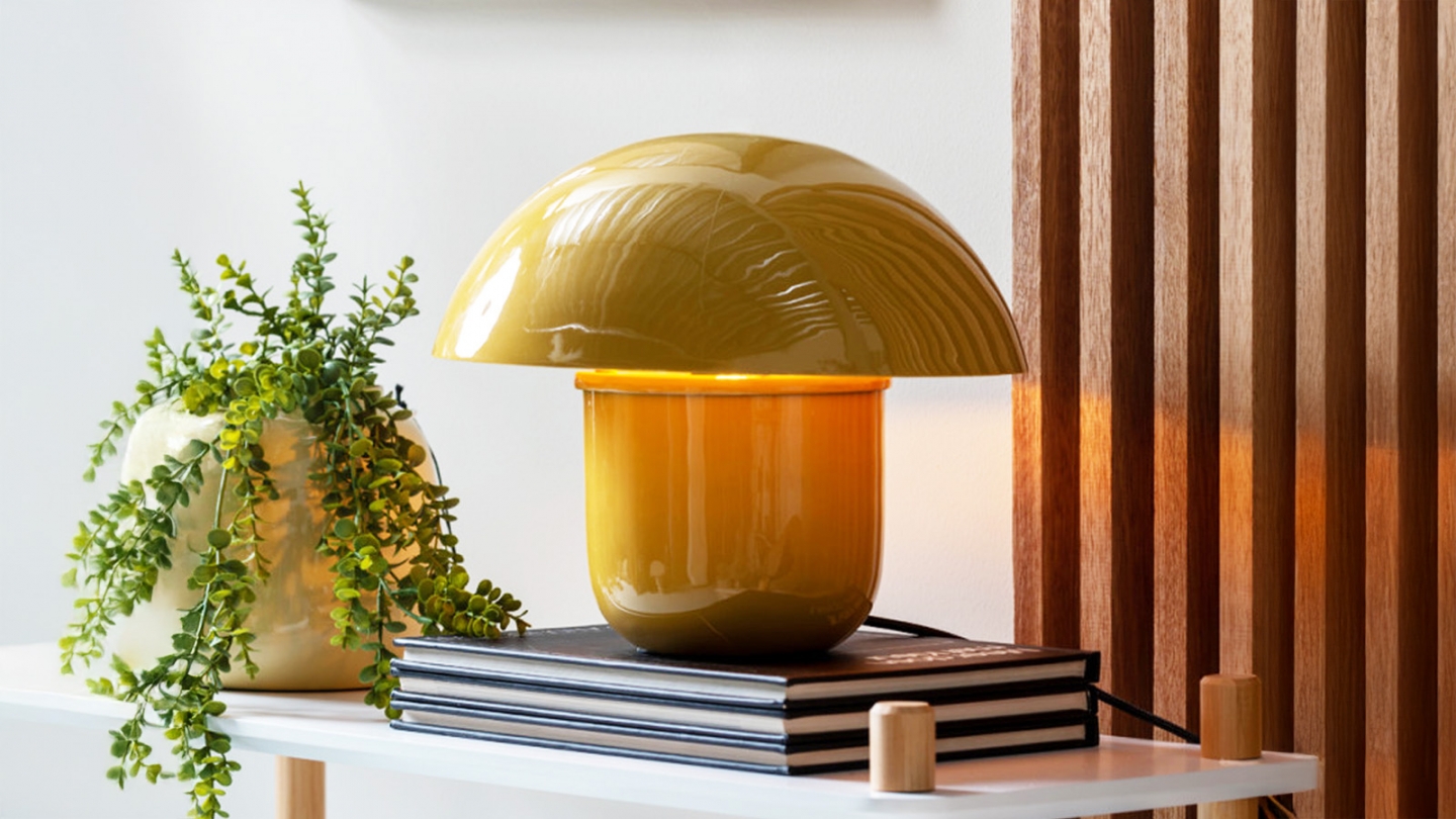 Lampe à poser champignon en métal émaillé jaune miel - Fat Mushroom
