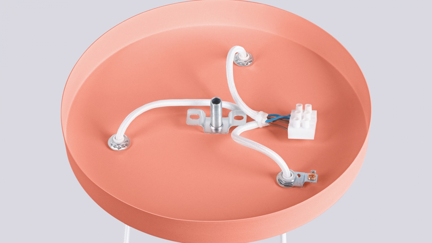 Suspension en aluminium cannelé 3 ampoules pêche - Halo Suspension en aluminium cannelé 3 ampoules pêche - Halo