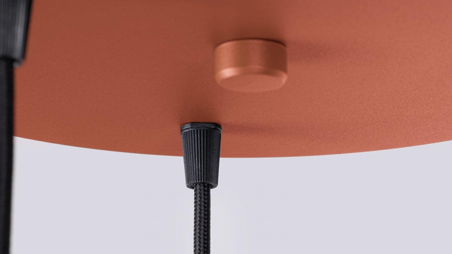 Suspension en aluminium cannelé 3 ampoules terracotta - Halo Suspension en aluminium cannelé 3 ampoules terracotta - Halo