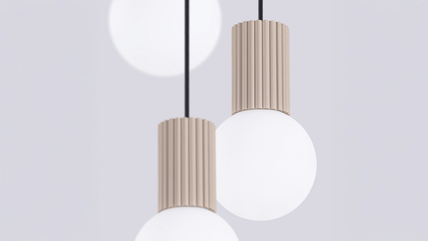 Suspension en aluminium cannelé 3 ampoules taupe - Halo Suspension en aluminium cannelé 3 ampoules taupe - Halo