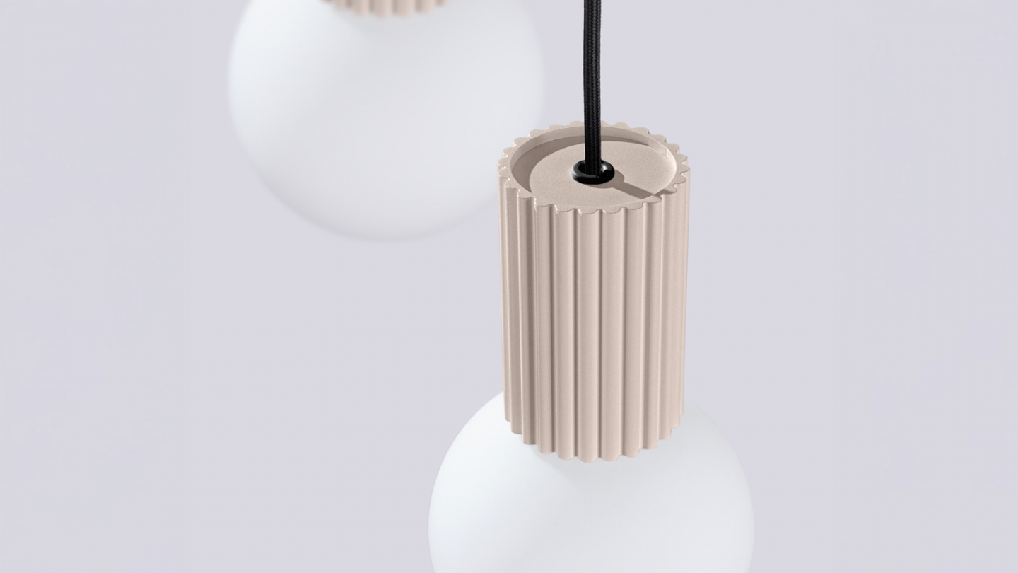 Suspension en aluminium cannelé 3 ampoules taupe - Halo Suspension en aluminium cannelé 3 ampoules taupe - Halo