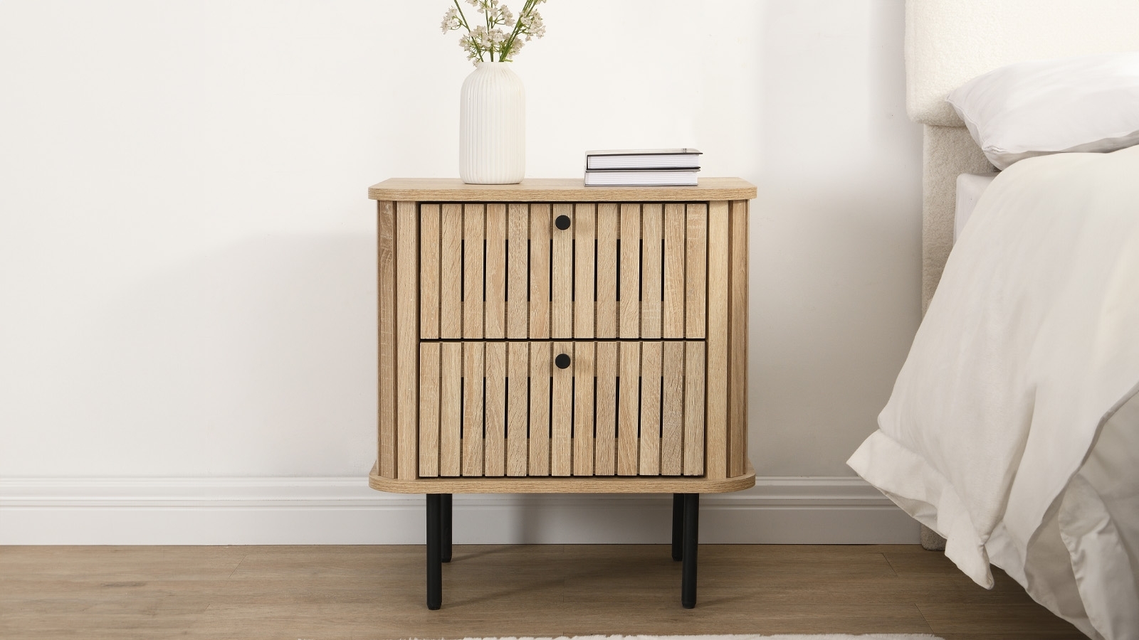 Lot de 2 tables de chevet 2 tiroirs rainurés couleur chêne L50xH55 cm - Solna