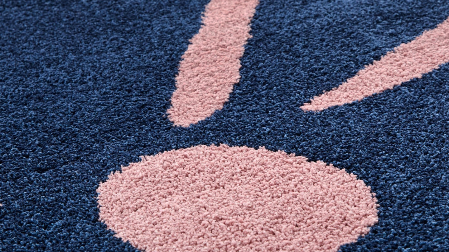 Tapis rétro style année 70 à fleurs bleu 200x280 cm - Bloom Blue Tapis rétro style année 70 à fleurs bleu 200x280 cm - Bloom Blue