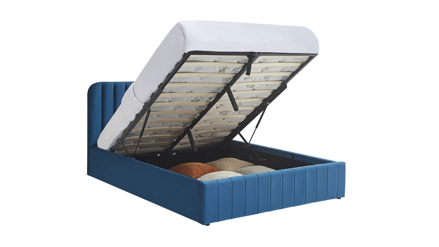 Lit coffre adulte 140x190 cm avec tête de lit capitonnée en velours bleu nuit - Ava Lit coffre adulte 140x190 cm avec tête de lit capitonnée en velours bleu nuit - Ava