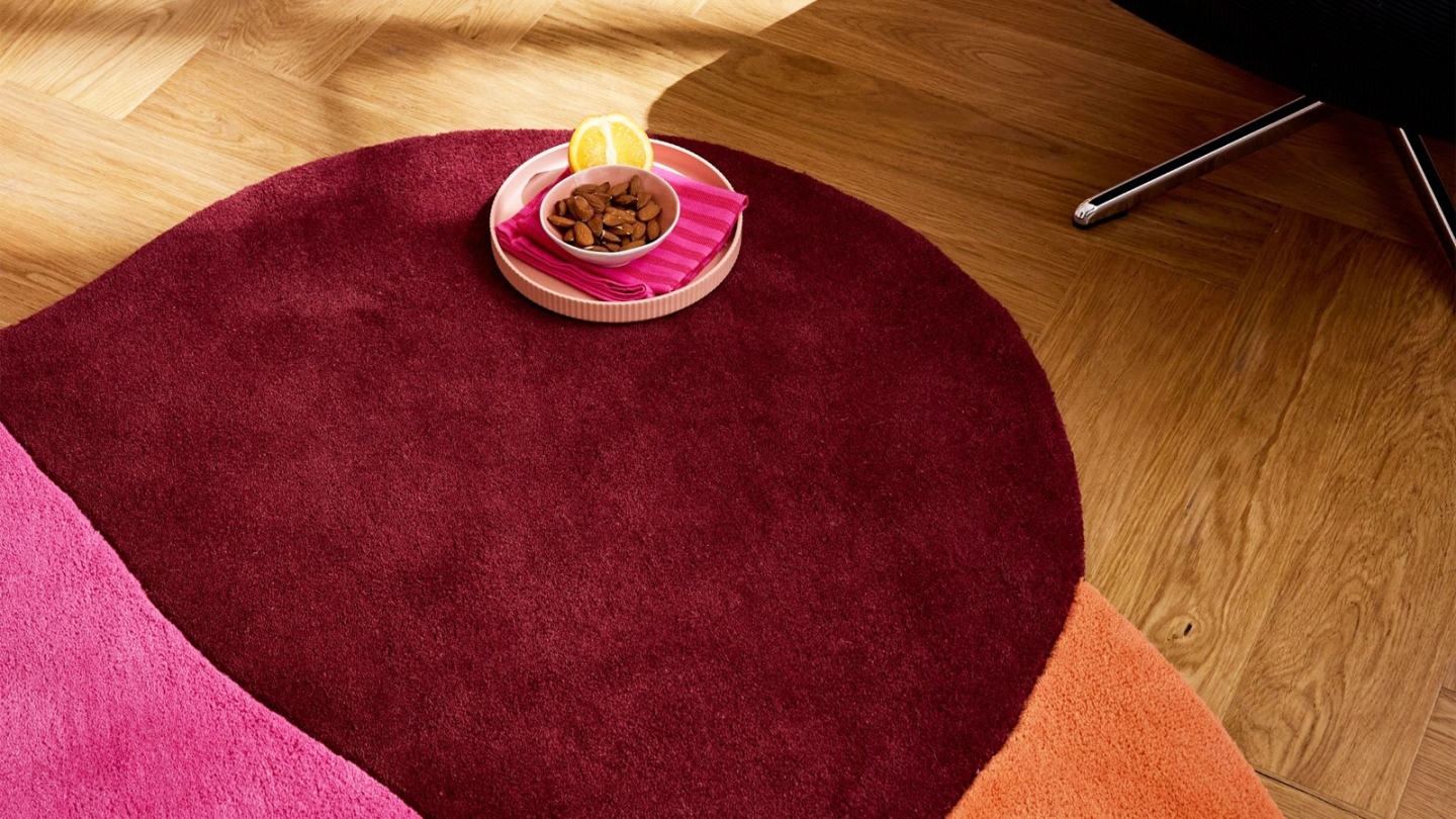 Tapis en laine motif géométrique rose 133x190 cm– tissé main - Sunset Pop Tapis en laine motif géométrique rose 133x190 cm– tissé main - Sunset Pop