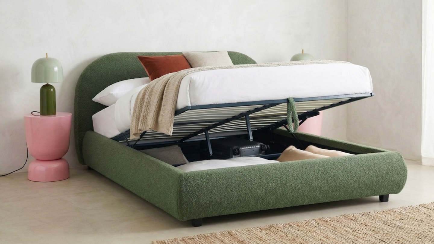 Lit coffre 160x200 cm avec tête de lit matelassée en tissu bouclé vert kaki - Madisson Lit coffre 160x200 cm avec tête de lit matelassée en tissu bouclé vert kaki - Madisson