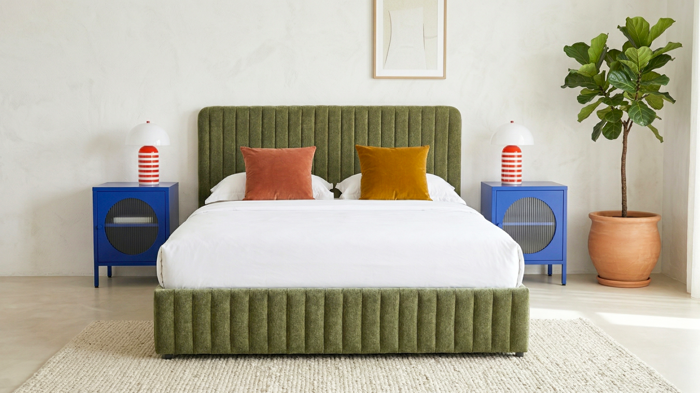 Lit coffre adulte 140x190 cm avec tête de lit capitonnée en tissu chenille vert kaki - Alto Lit coffre adulte 140x190 cm avec tête de lit capitonnée en tissu chenille vert kaki - Alto