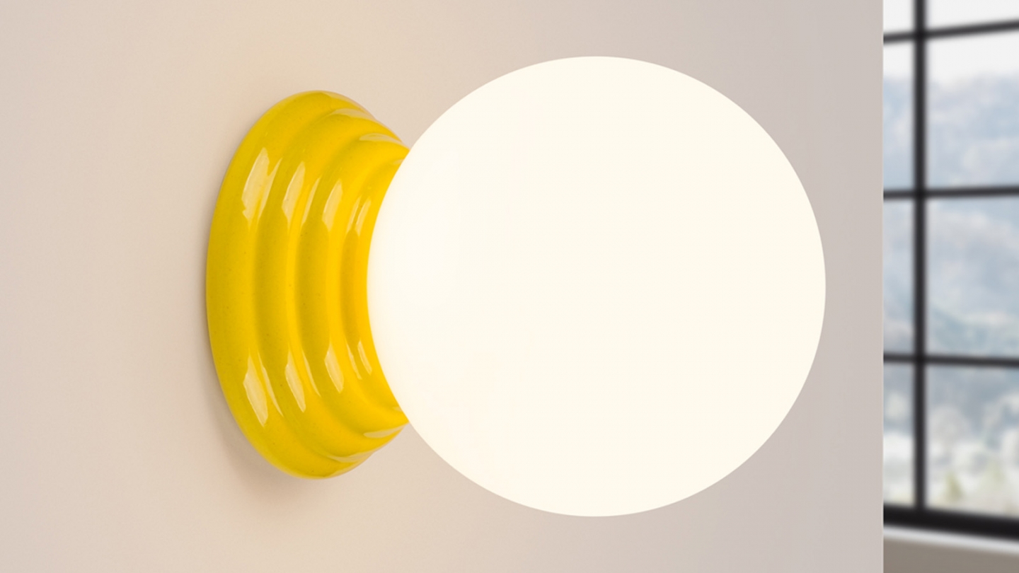 Applique murale en céramique jaune et globe en verre - Zori Applique murale en céramique jaune et globe en verre - Zori