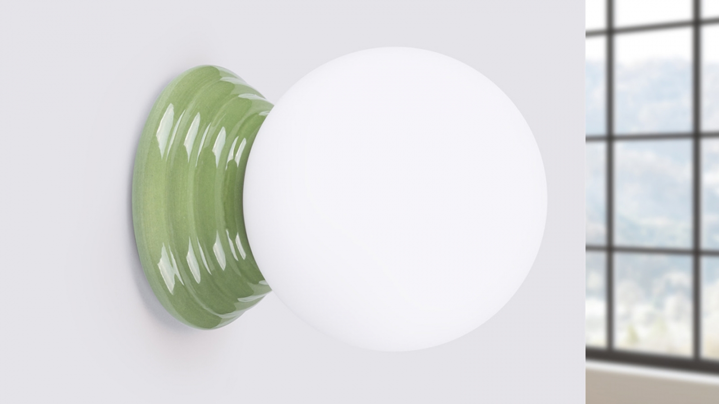 Applique murale en céramique vert et globe en verre - Zori Applique murale en céramique vert et globe en verre - Zori