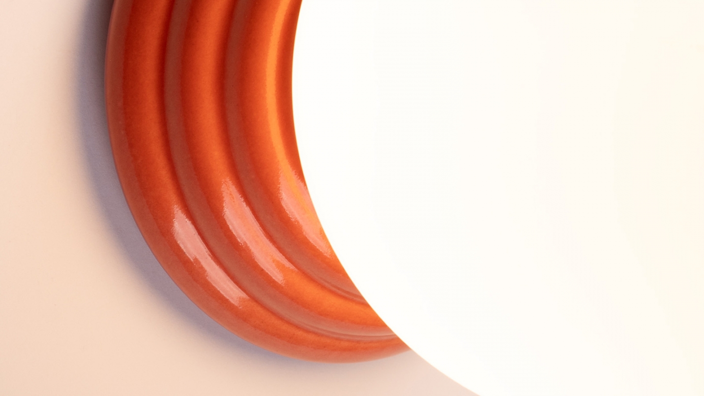 Applique murale en céramique pêche et globe en verre - Zori Applique murale en céramique pêche et globe en verre - Zori