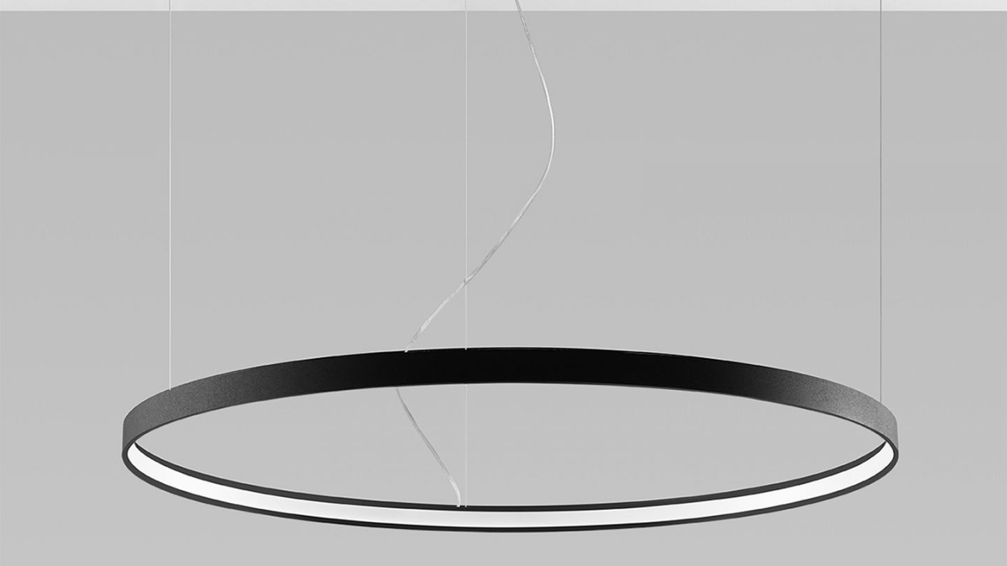 Suspension ronde noire à Led 110 cm - 4000K - Rio Suspension ronde noire à Led 110 cm - 4000K - Rio