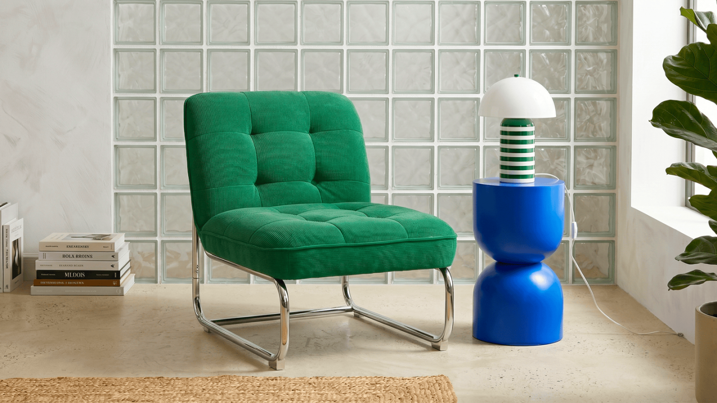 Fauteuil en velours côtelé vert électrique, piètement chromé - Marvin Fauteuil en velours côtelé vert électrique, piètement chromé - Marvin