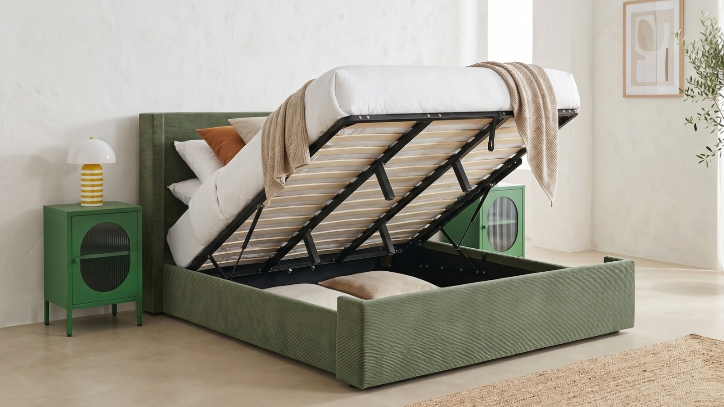Lit coffre adulte 160x200 cm avec tête de lit capitonnée en velours côtelé vert kaki - Elma Lit coffre adulte 160x200 cm avec tête de lit capitonnée en velours côtelé vert kaki - Elma