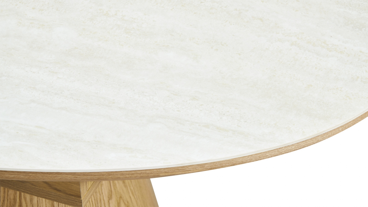Table à manger extensible en chêne clair et céramique effet Travertin 6 à 8 personnes 170/220 cm - Ora Table à manger extensible en chêne clair et céramique effet Travertin 6 à 8 personnes 170/220 cm - Ora