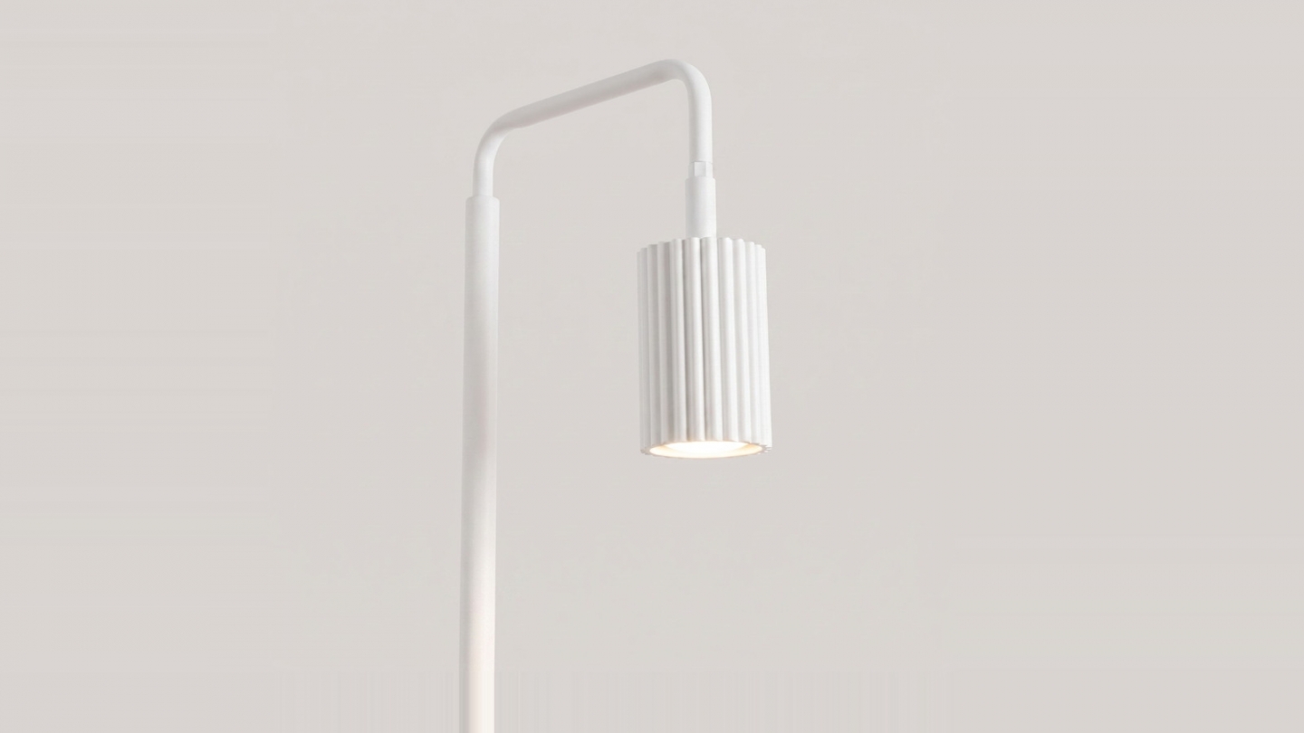 Lampadaire en aluminium blanc 160 cm - Karbon Lampadaire en aluminium blanc 160 cm - Karbon