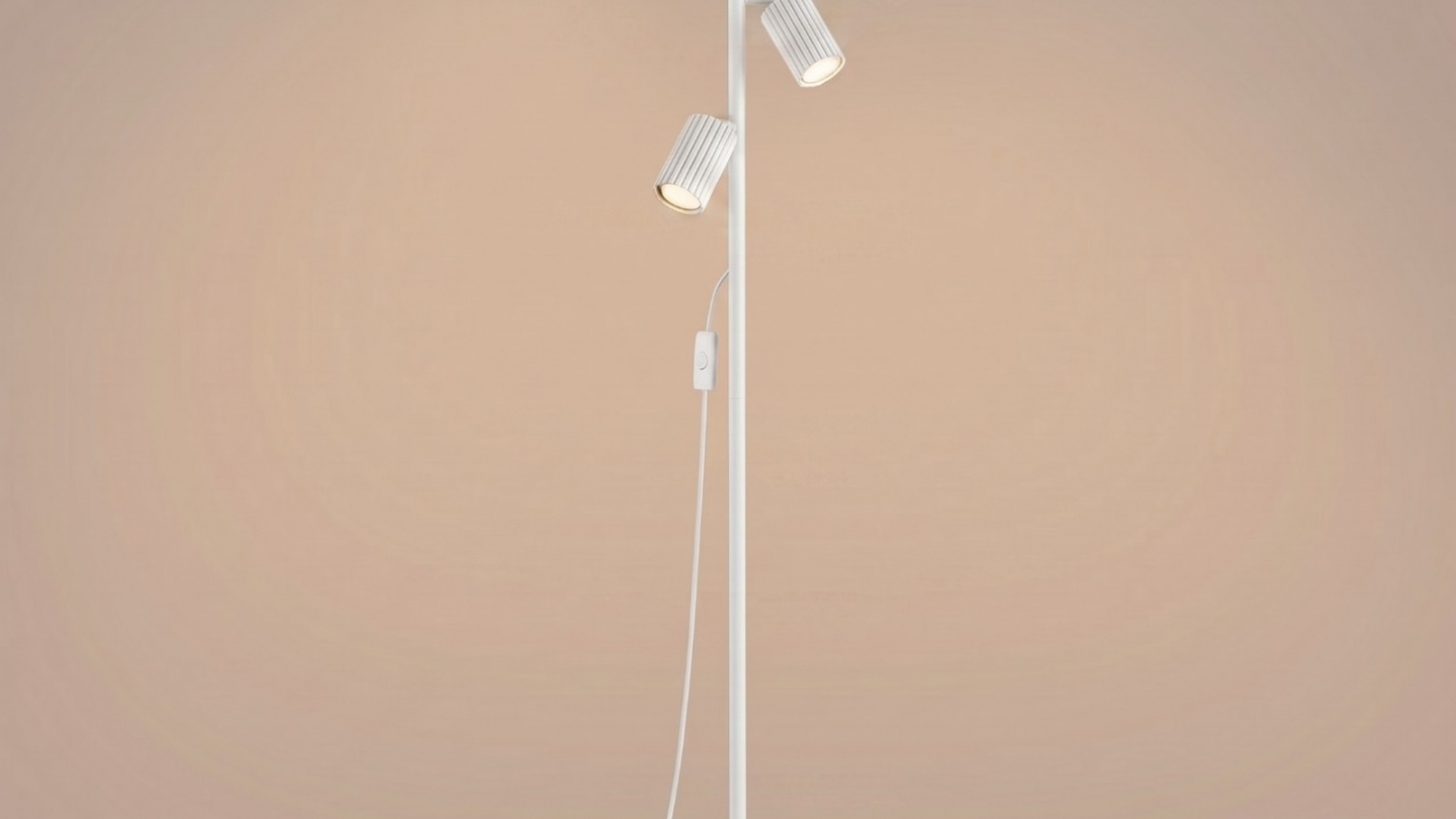 Lampadaire en aluminium blanc 155 cm 3 lumières - Karbon Lampadaire en aluminium blanc 155 cm 3 lumières - Karbon