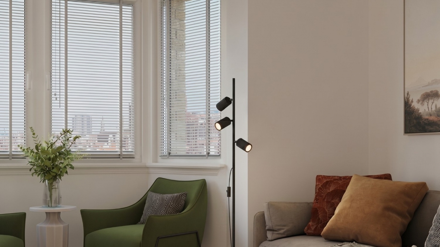 Lampadaire en aluminium noir 155 cm 3 lumières - Karbon Lampadaire en aluminium noir 155 cm 3 lumières - Karbon